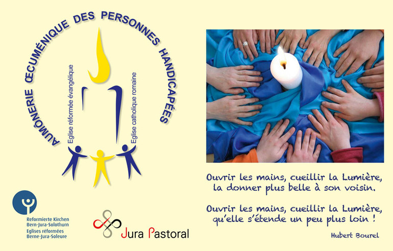 Logo de l'Aumônerie Œcuménique des personnes handicapées. Une photo montre une bougie allumée avec des mains d'enfant tout autour.